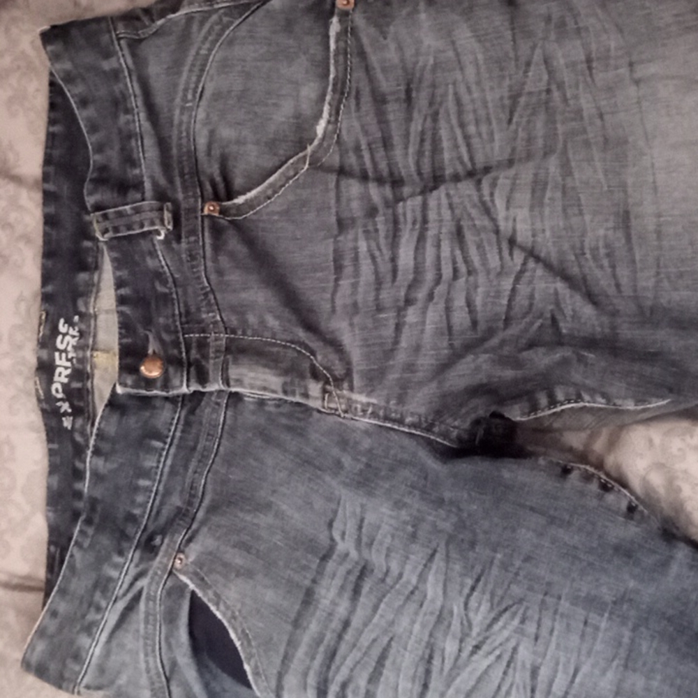 Vintage Express soft jeans it's like a gray blue they're really nice Sale 5/$20